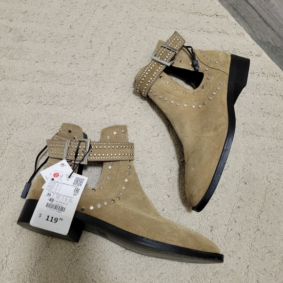 NWT Zara Studded Low Heeled Split Leather With Opening Boots - Picture 3 of 6